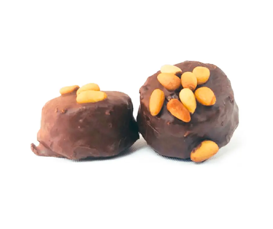 Mazapanes choco-piñones